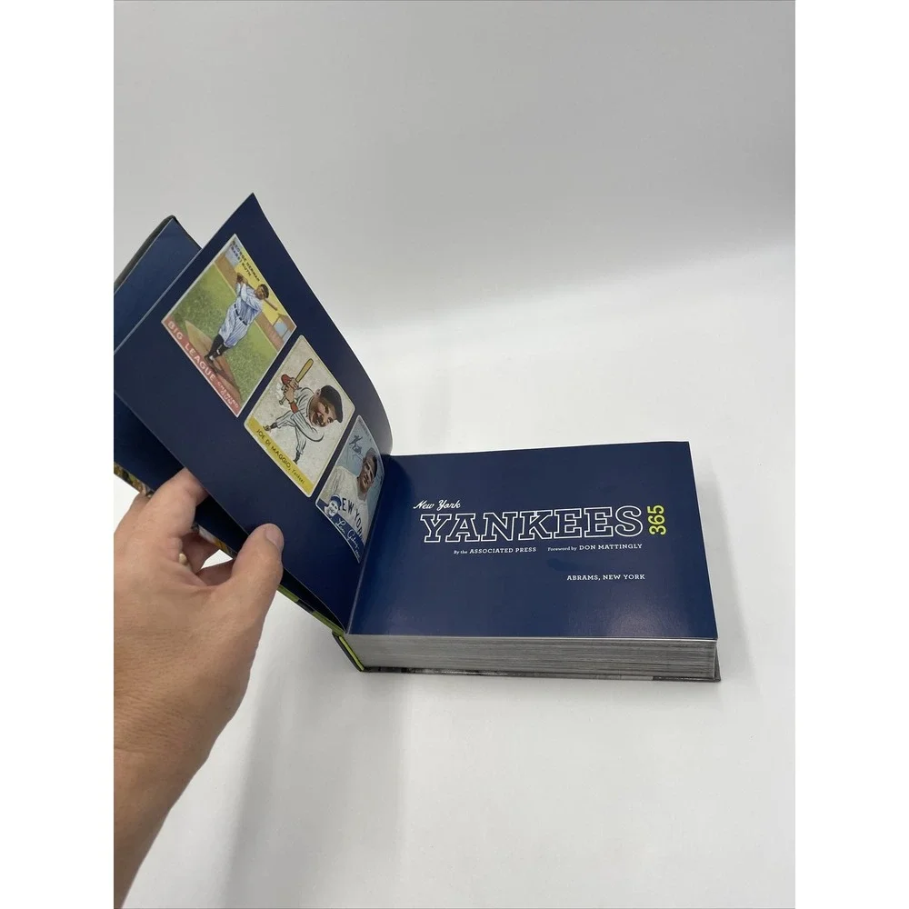 New York Yankees 365 Hardcover NYY‎ Hardcover 2009 Abrams Baseball Book #005